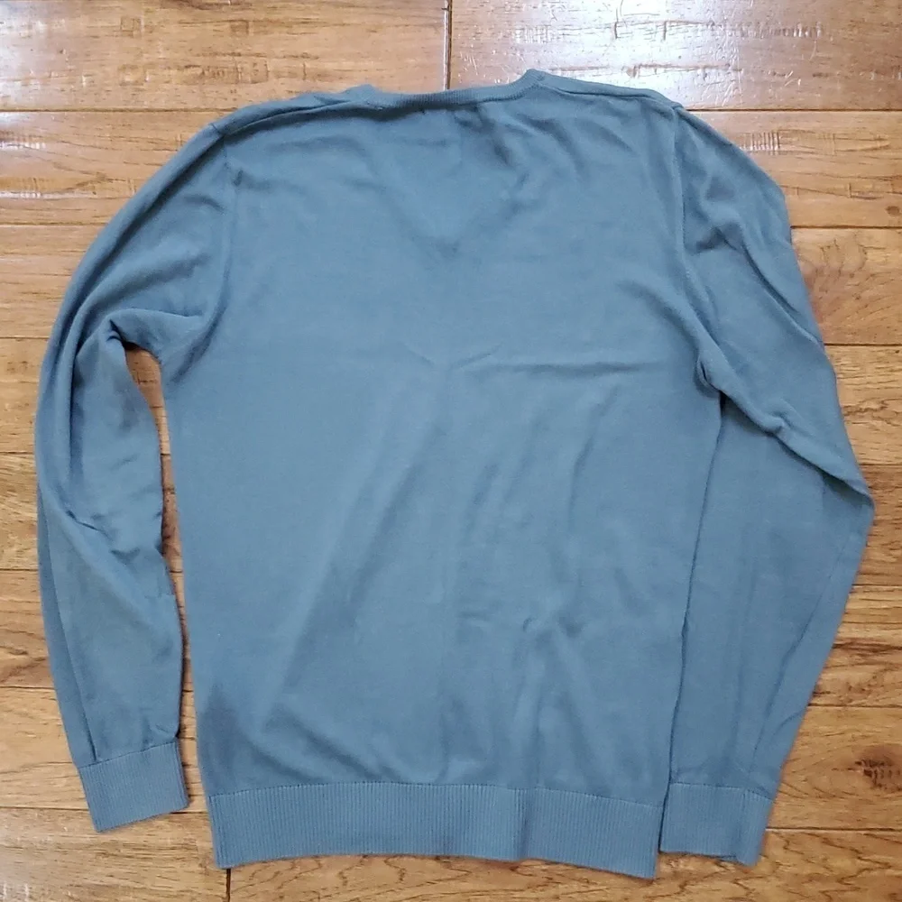 Wool & Co V-Neck Sweater Classic Knit